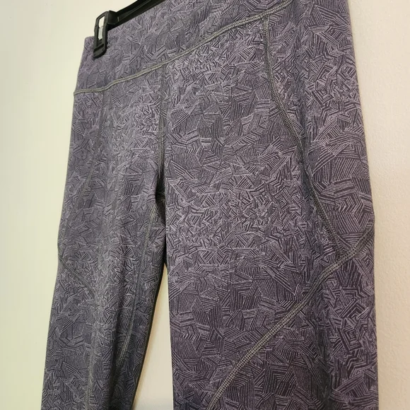 Patagonia Centered Tights Leggings - Size Medium - Like New, Performance Yoga - Picture 7 of 11